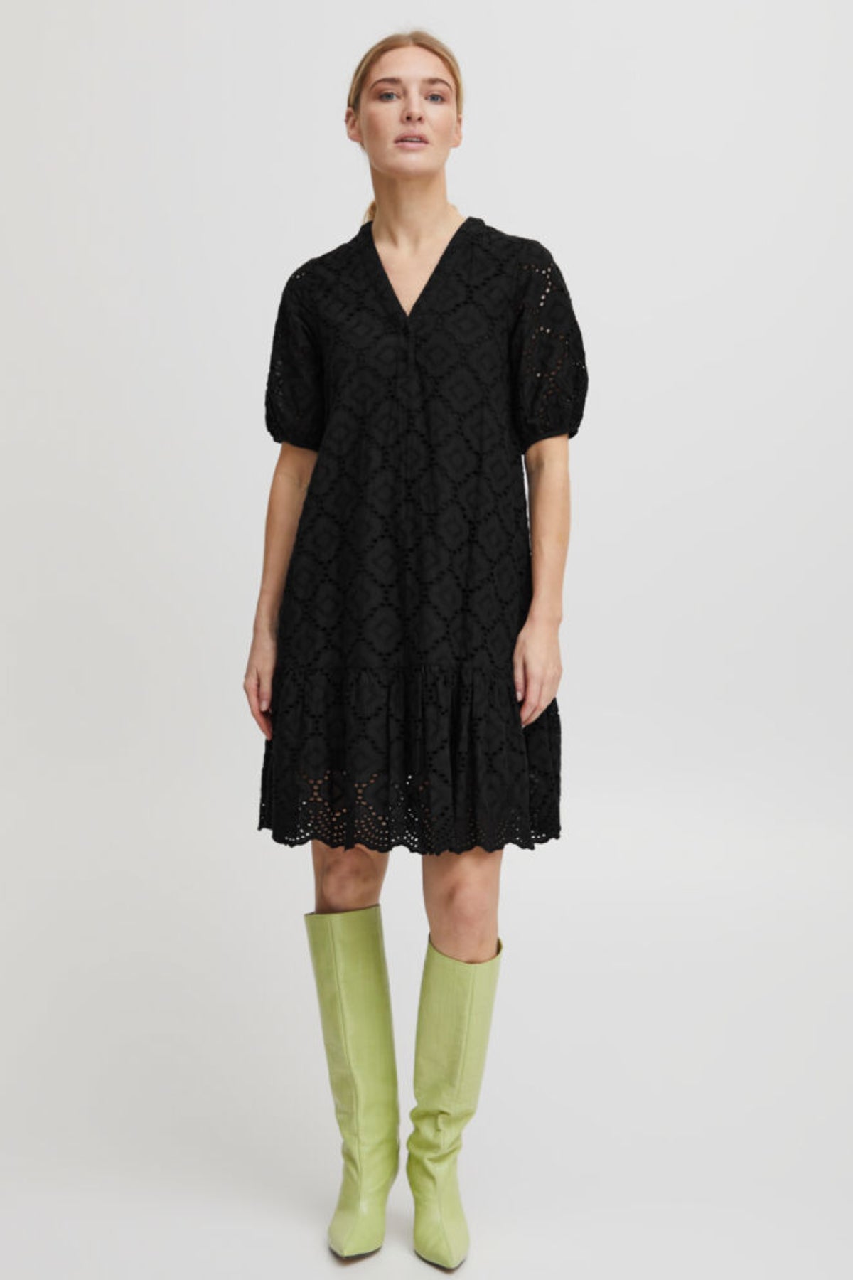 Falie Broderie dress, black