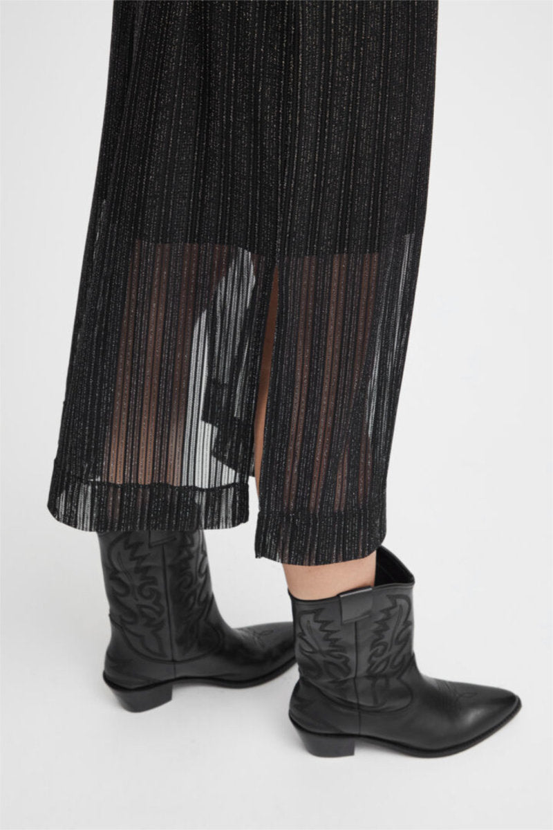 Laccy dress, black