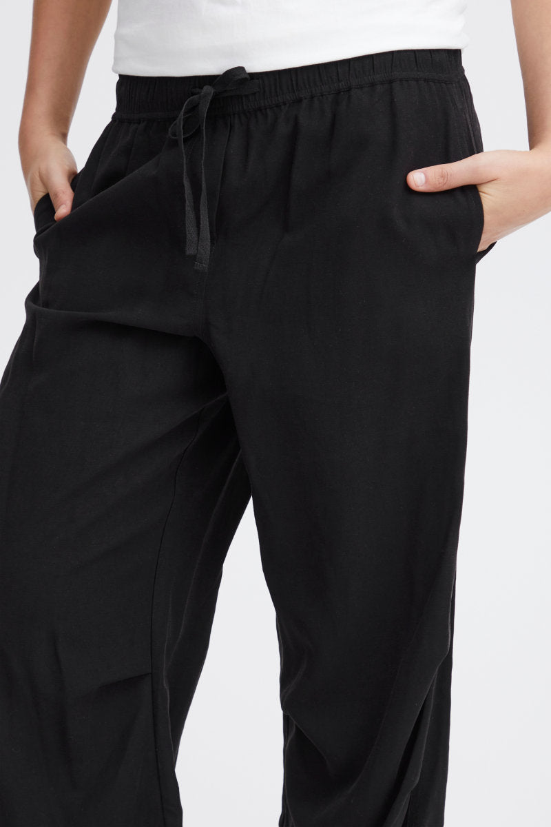 Hizta trousers, black