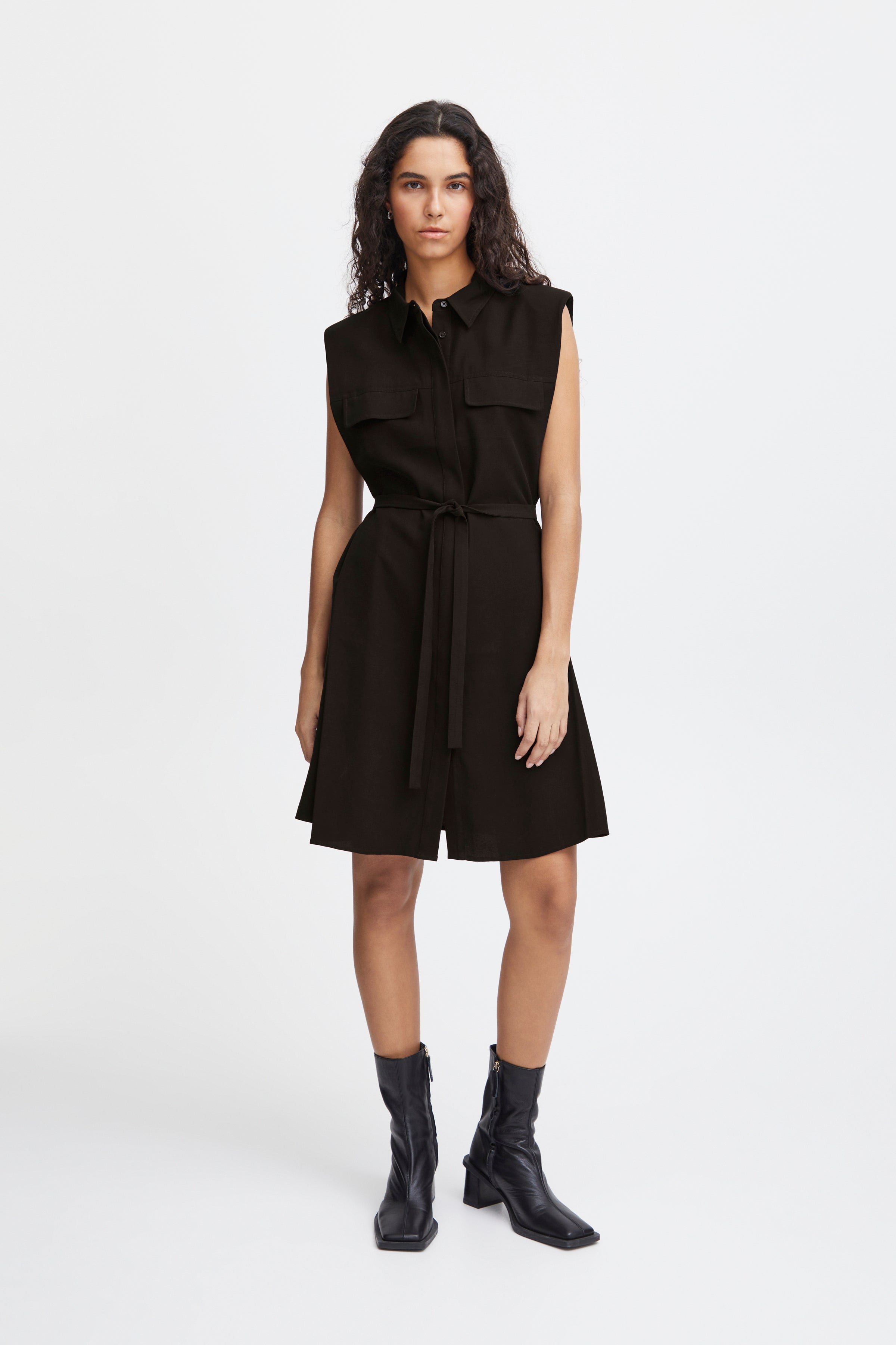 Hizta sleeveles dress, black