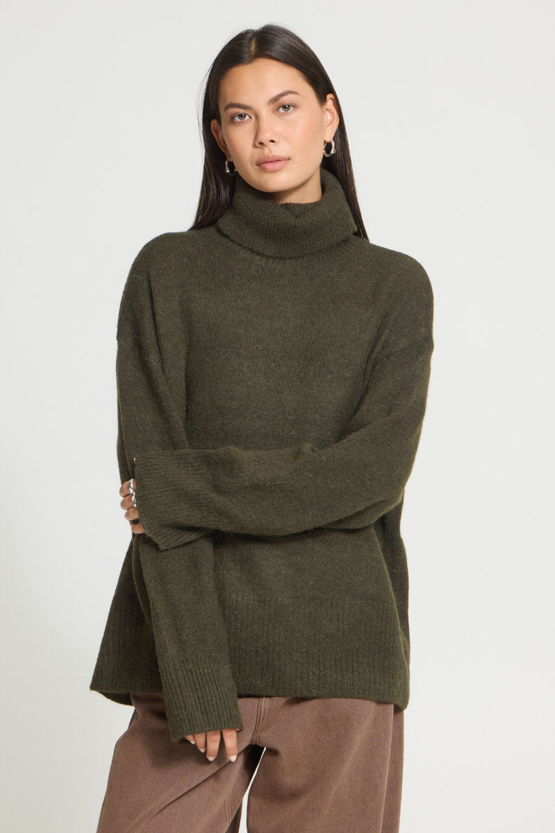 Kamara roll neck jumper, dk olive