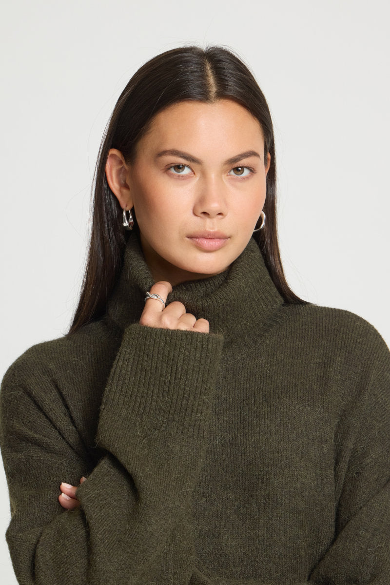 Kamara roll neck jumper, dk olive