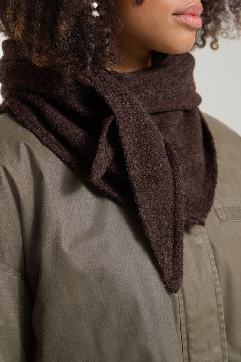 Gry triangle scarf, coffee