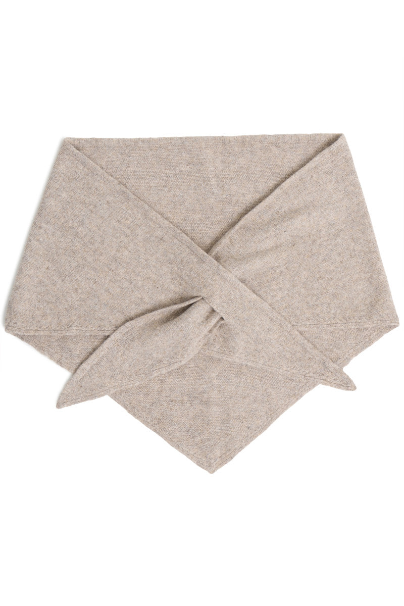 Gry triangle scarf, oatmeal