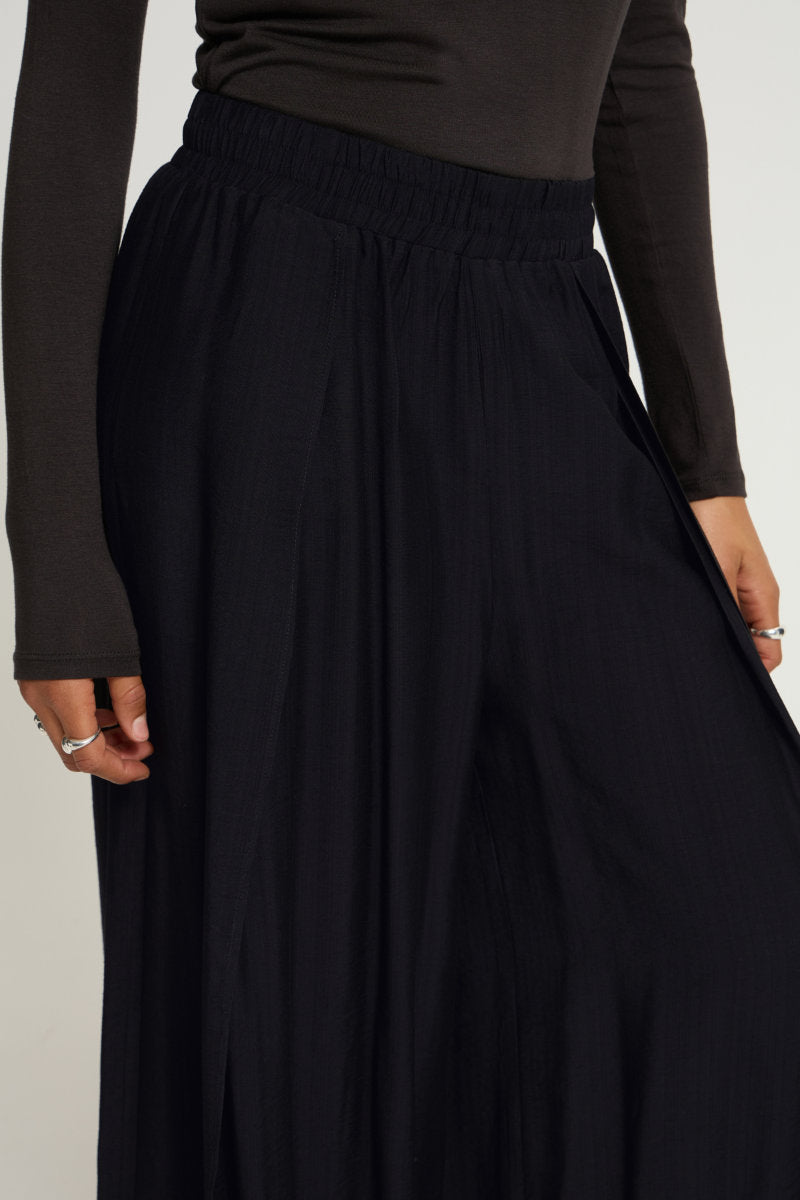Ginnie palazzo pants, black
