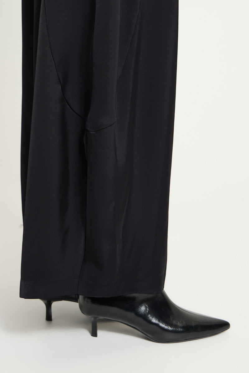Hartley crop barrel leg, black