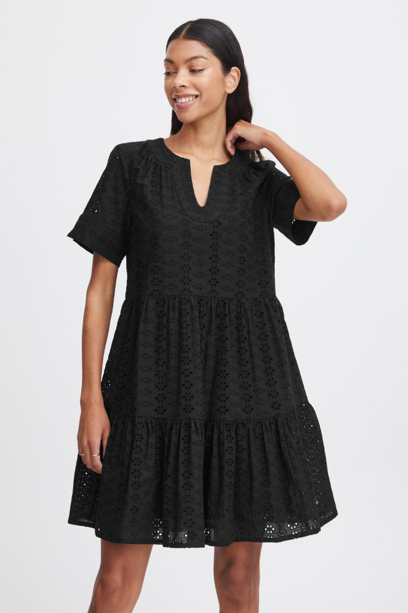 Fenni tiered dress, black
