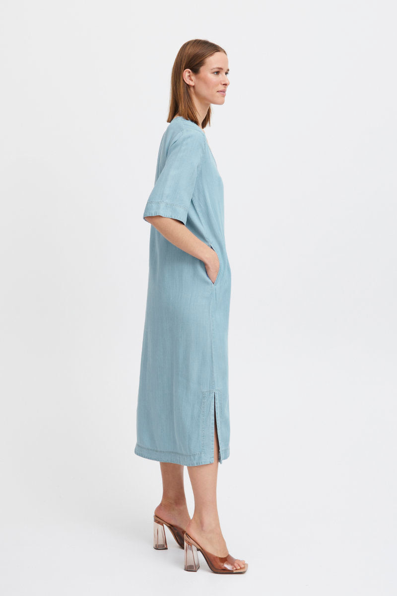 Lana v neck dress, light blue denim