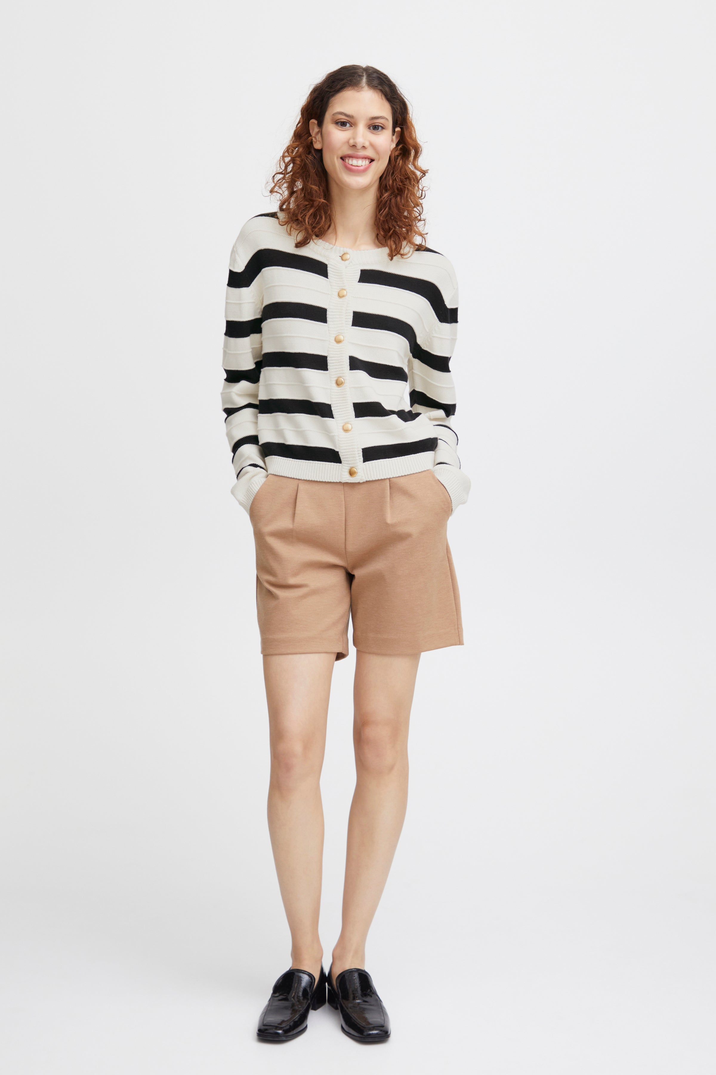 Mocca Cardigan, ivory and black