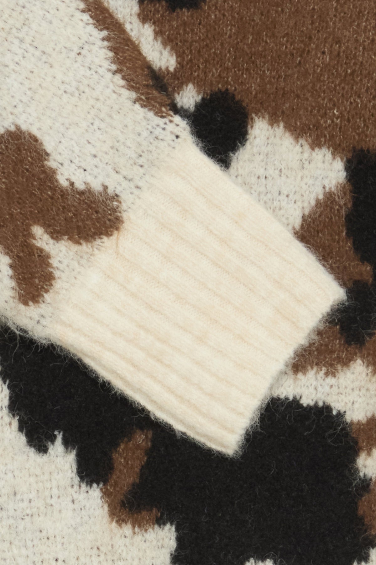 Omea cow jumper, cream