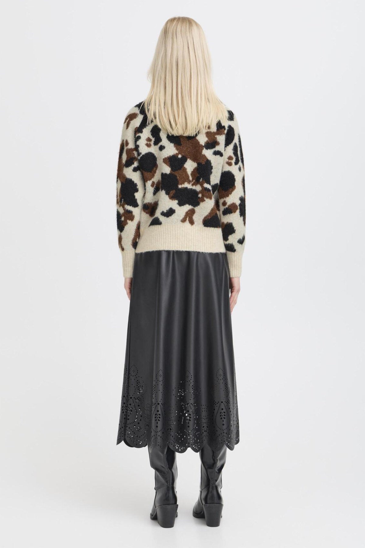 Omea cow jumper, cream