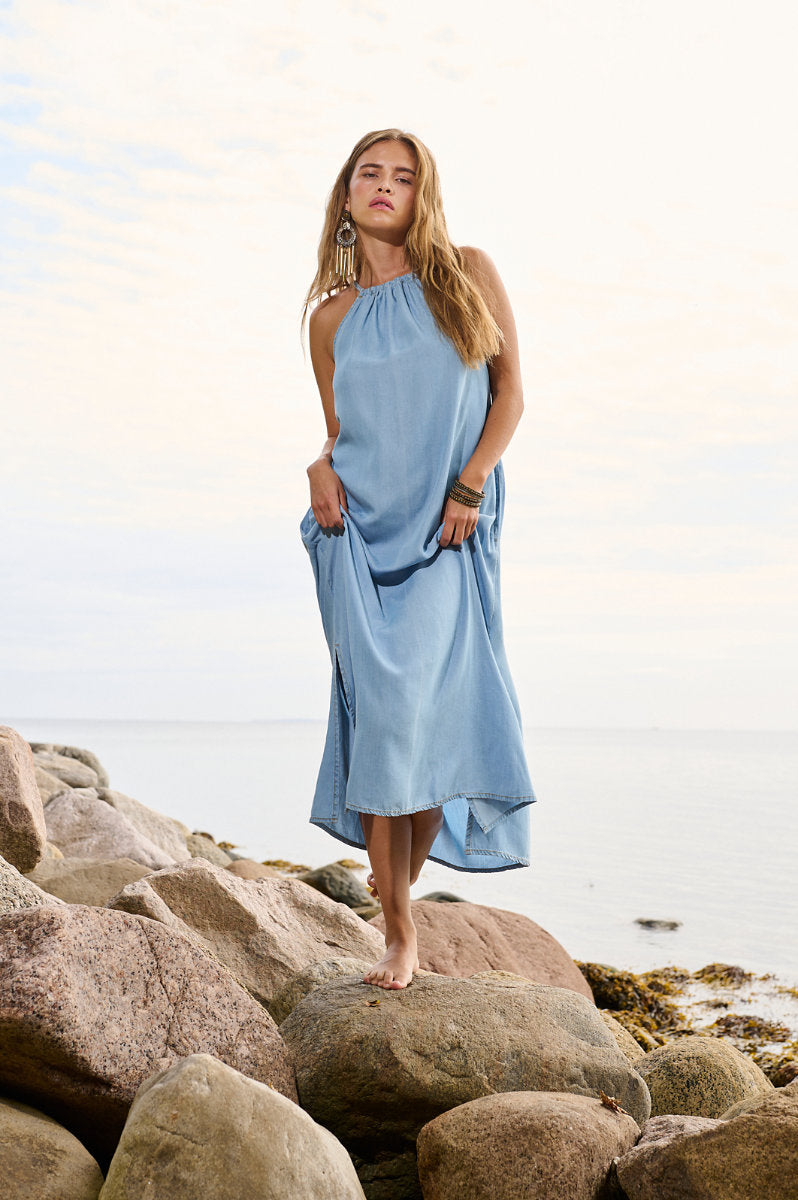 Gaja dress, light denim