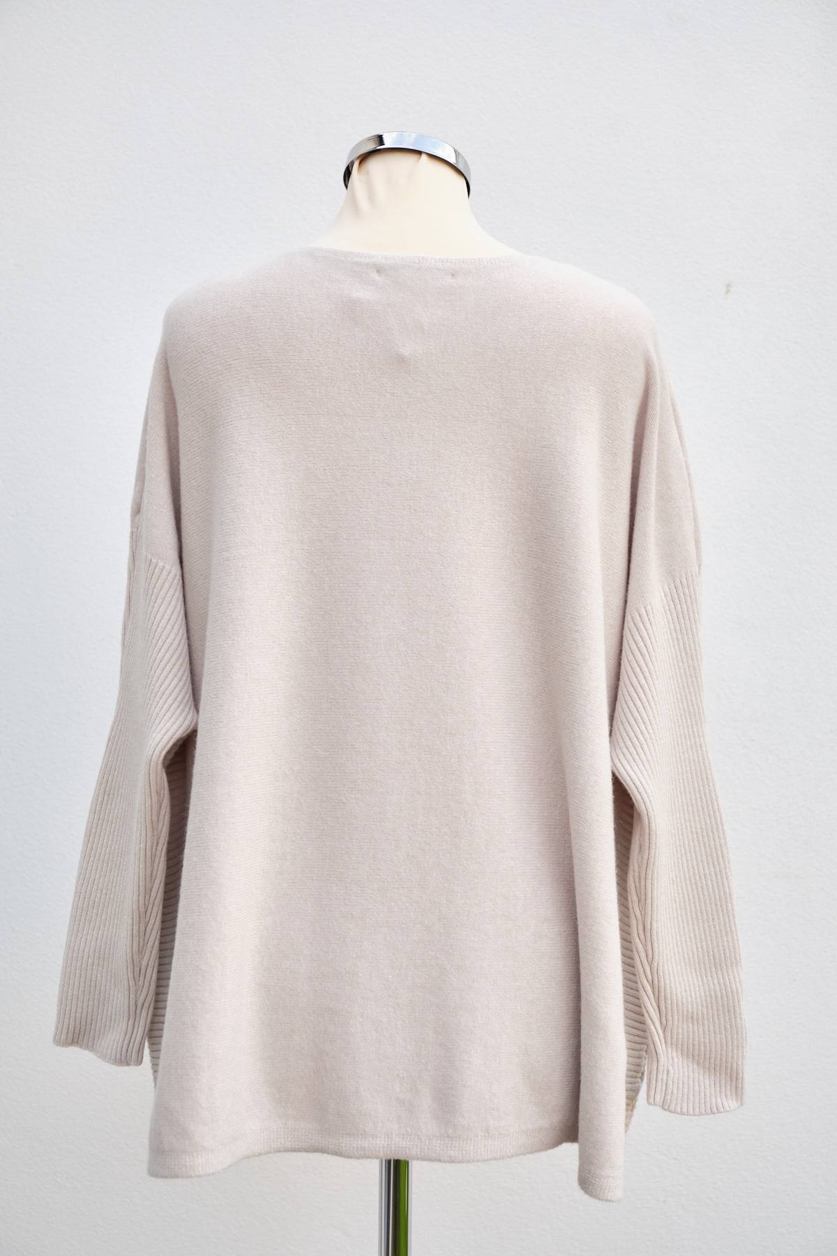 Pocket jumper, stone