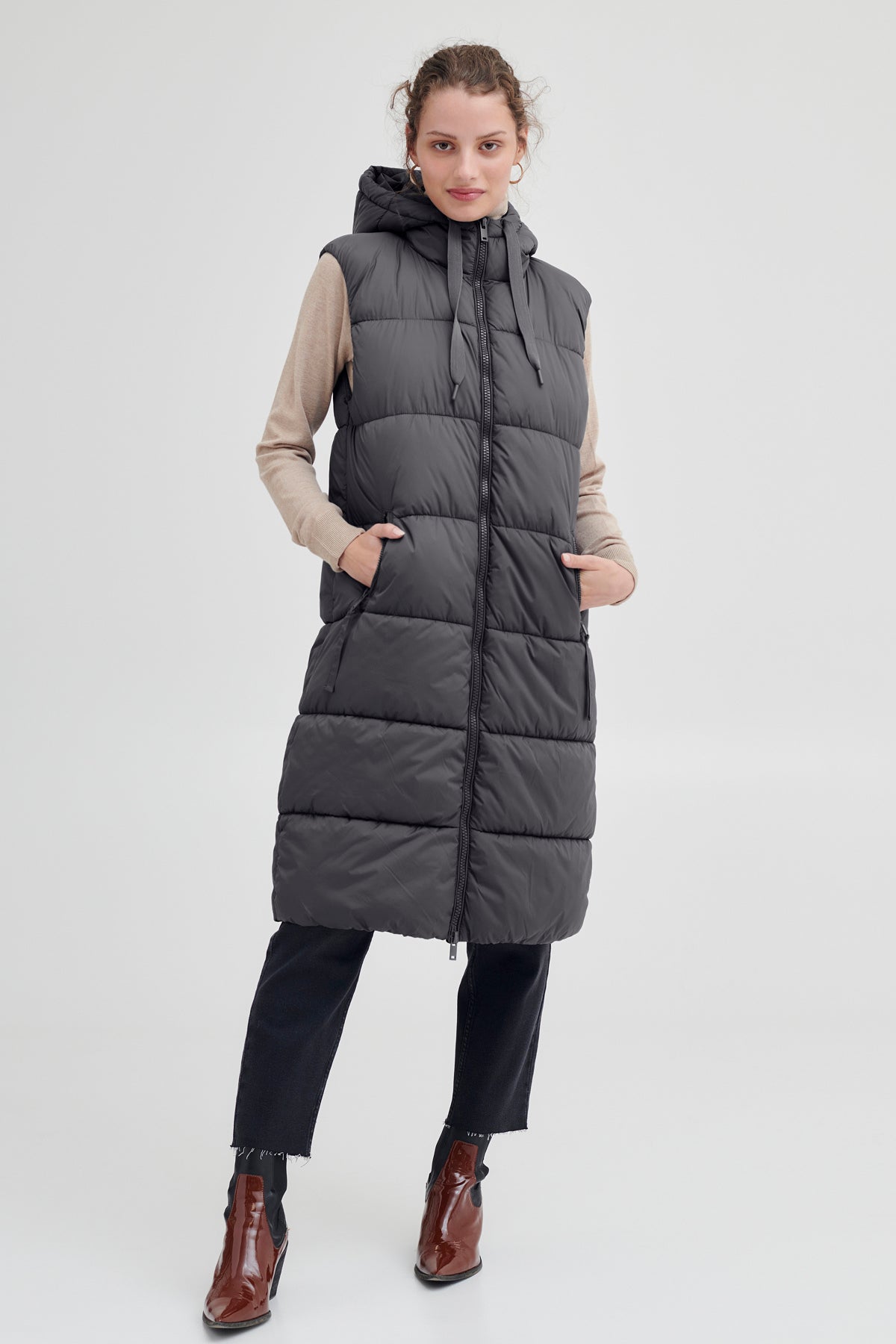 Bomina long gilet, black pearl