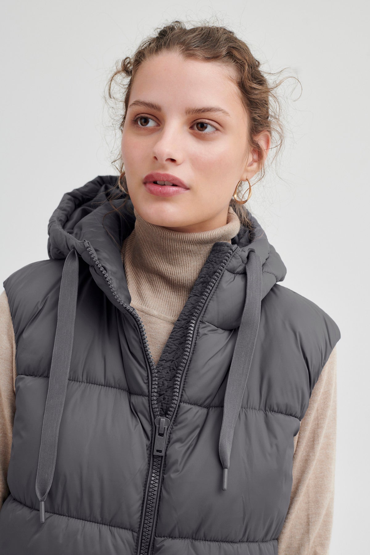 Bomina long gilet, black pearl