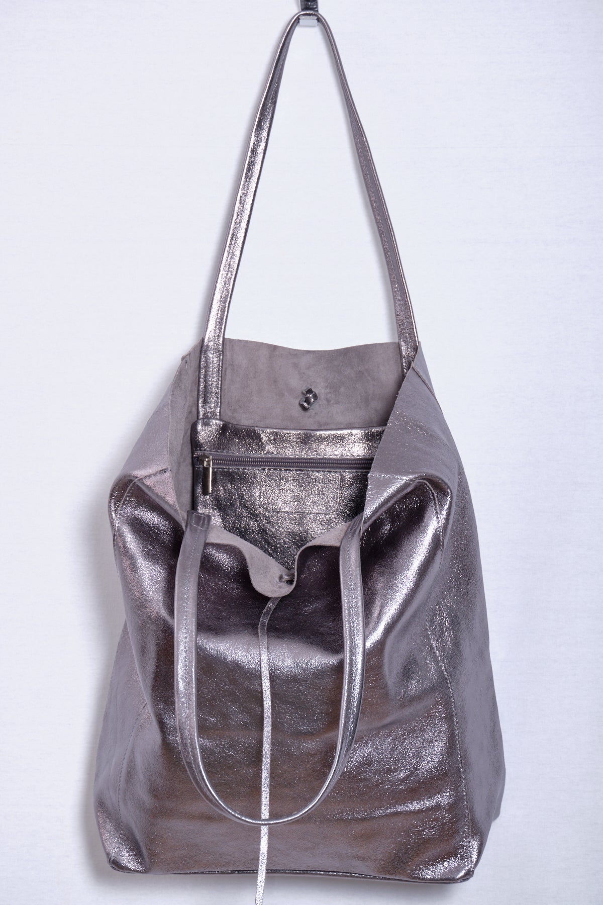 Leather bag, pewter