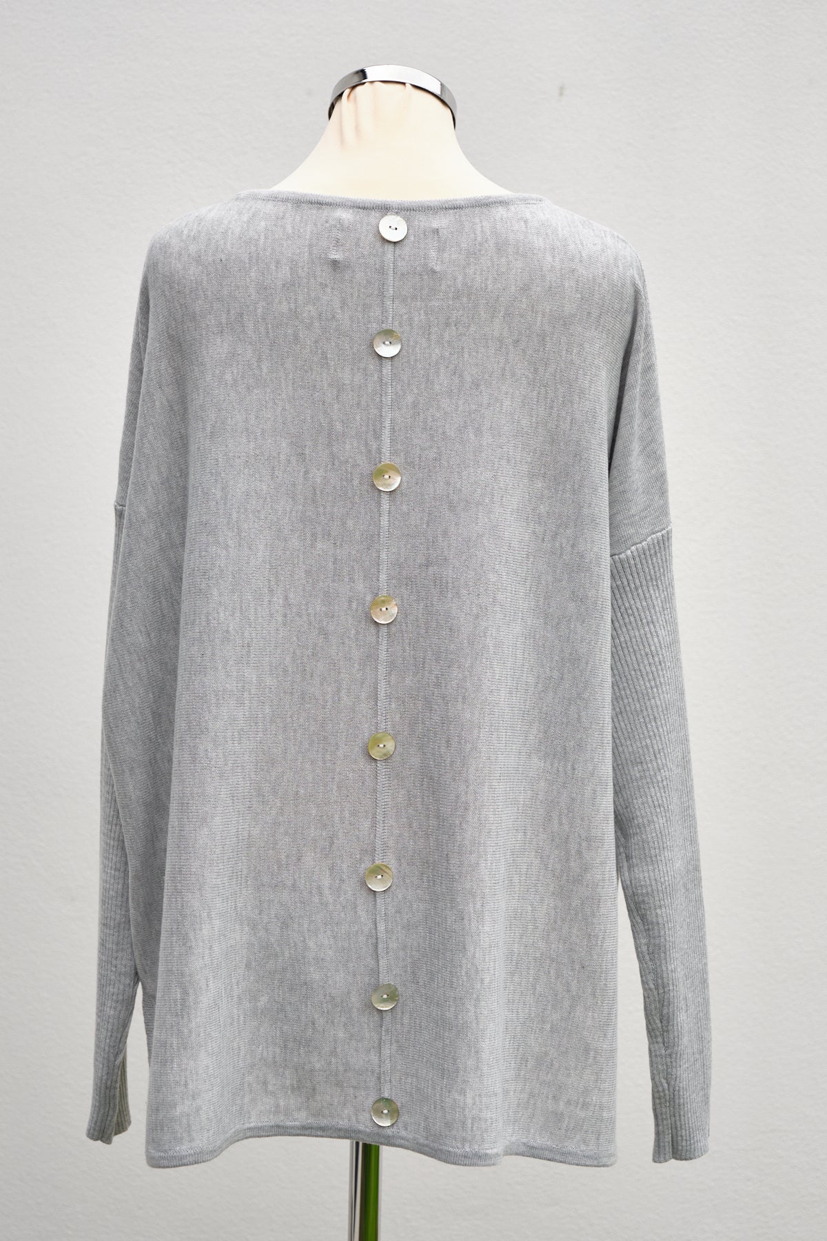 Button back jumper, Silver