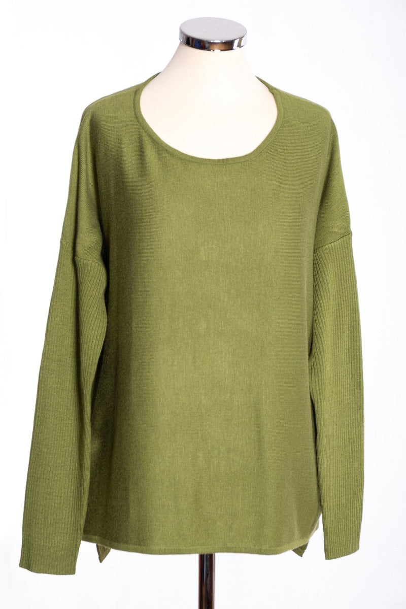 Ginger Toby bow back jumper, basil, front view