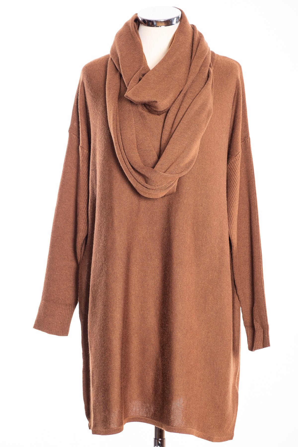 Ginger Toby bow backed tunic, cinnamon, view with snood