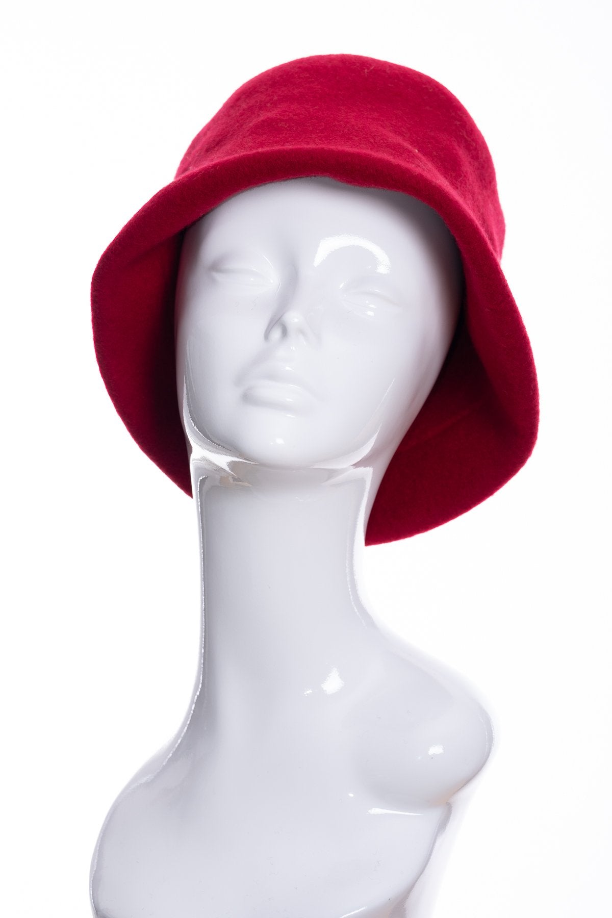 Kopka merino wool cloche hat, cherry, front view