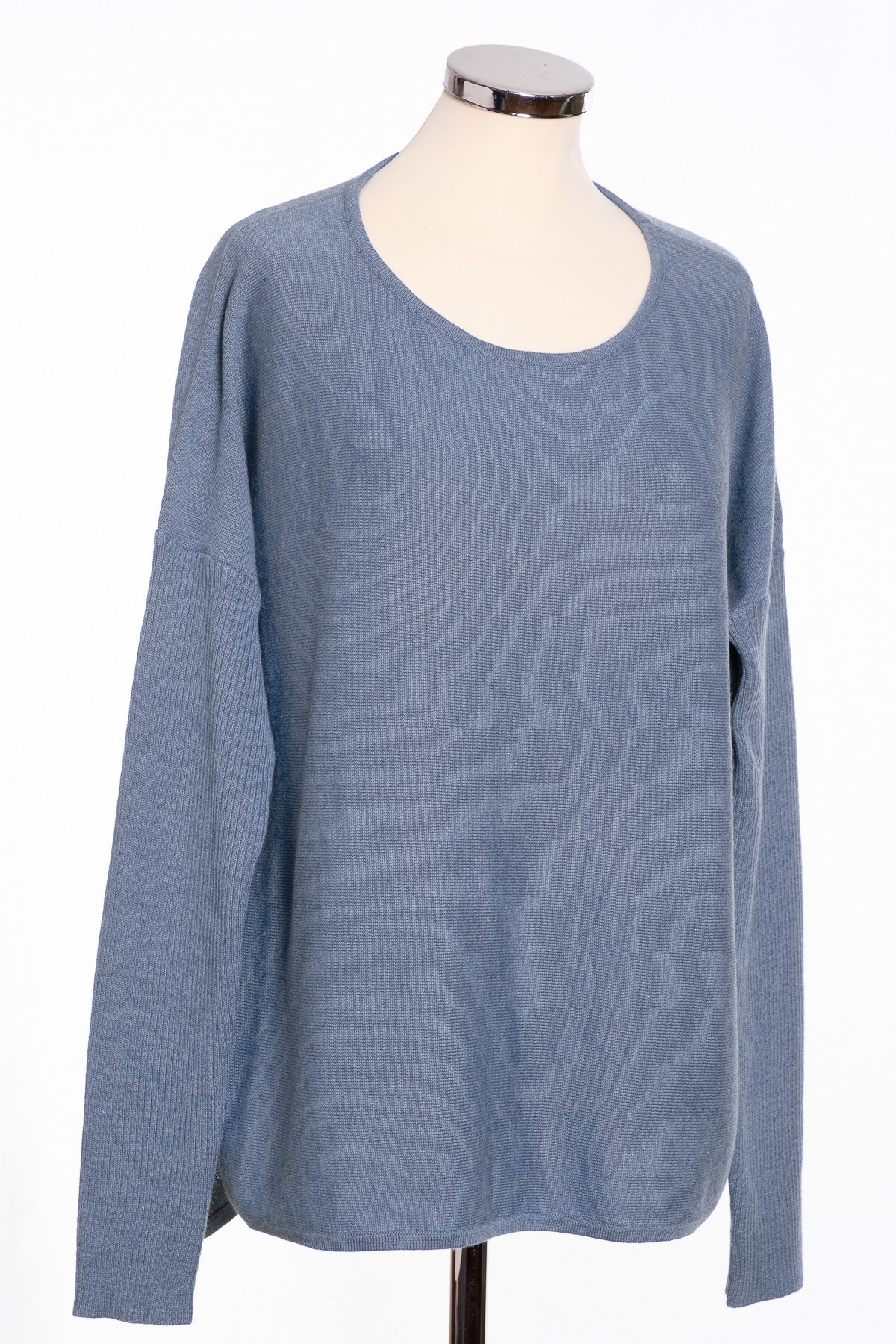 Bow back jumper, sky blue