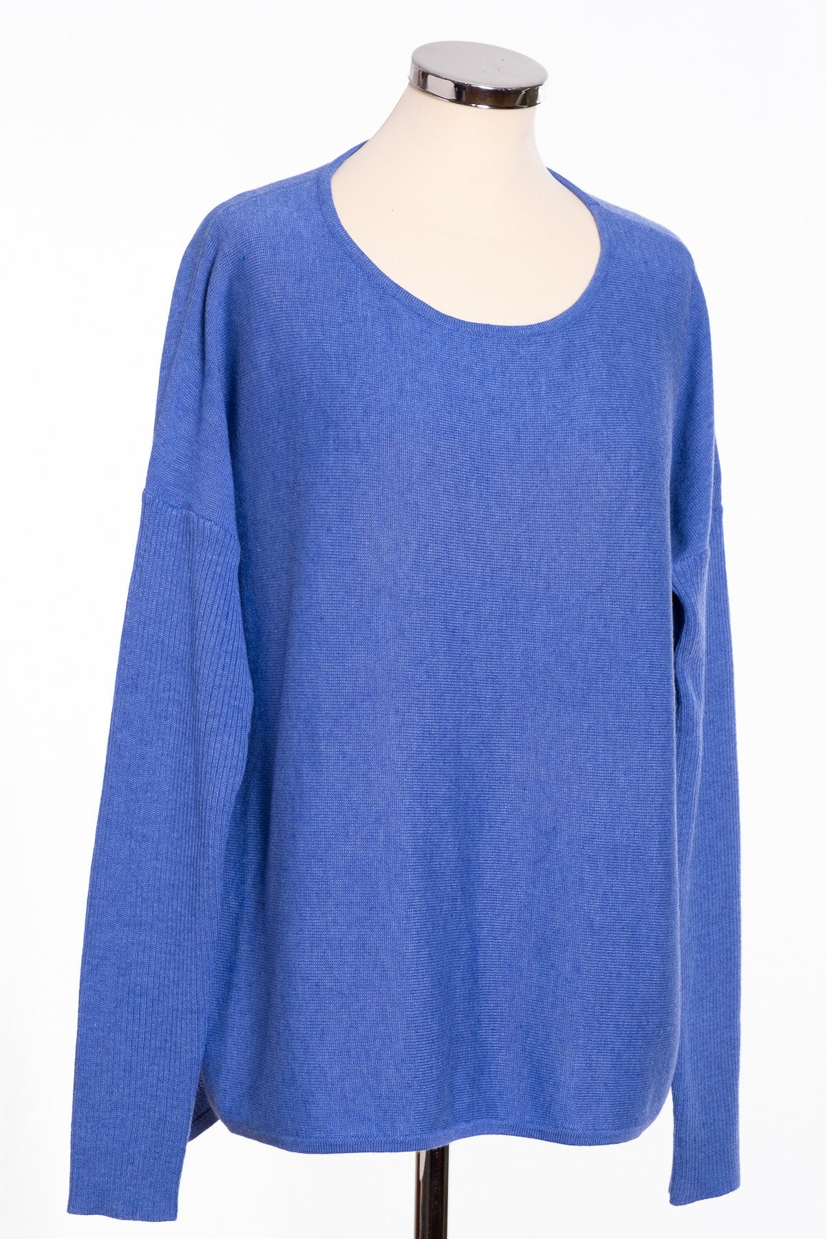Ginger Toby bow back jumper, blue, front view