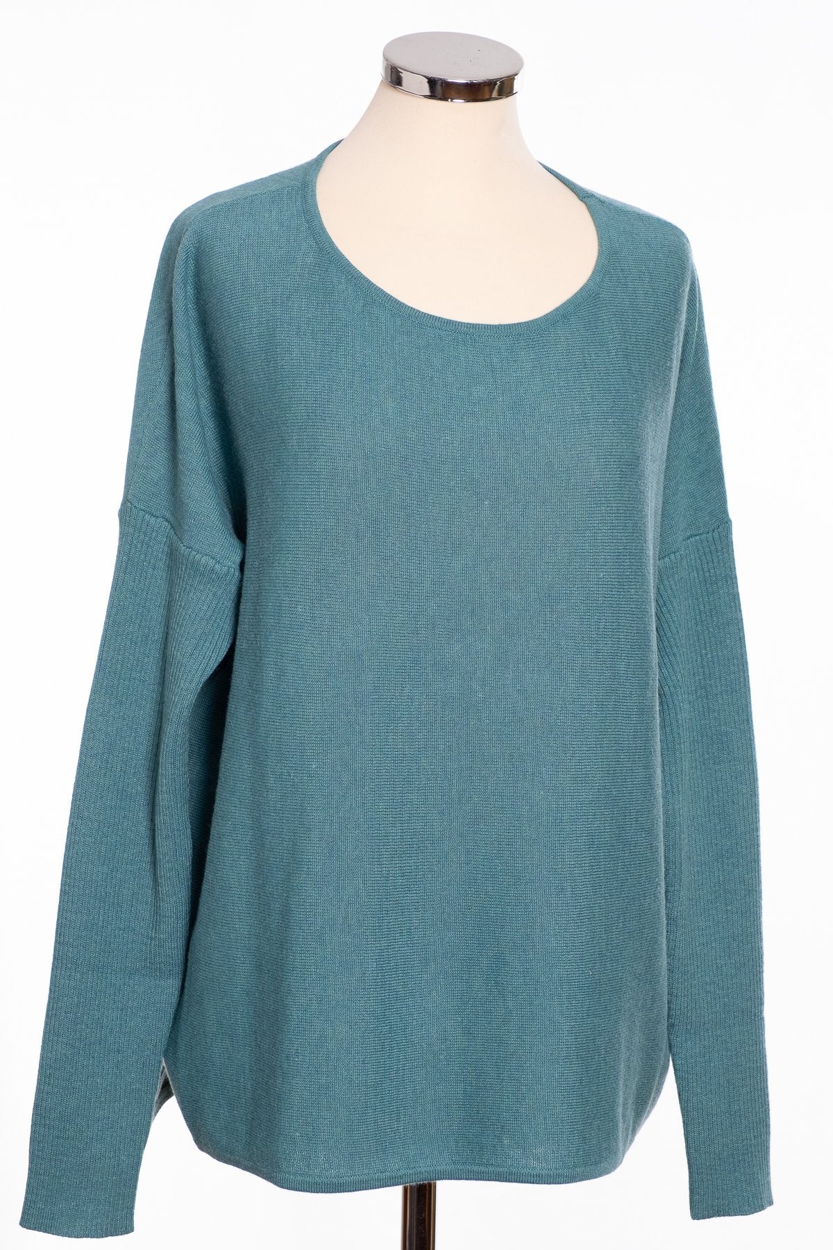 Ginger Toby bow back jumper, aqua, front view