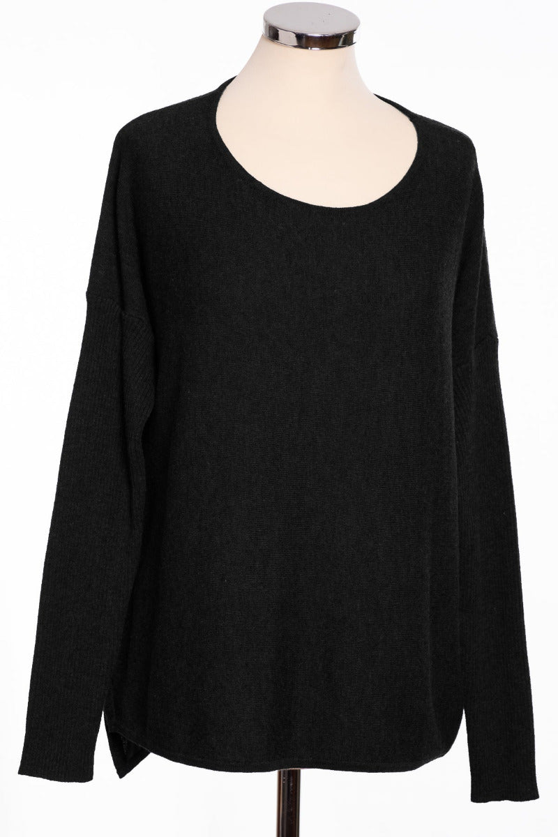 Bow back jumper, black