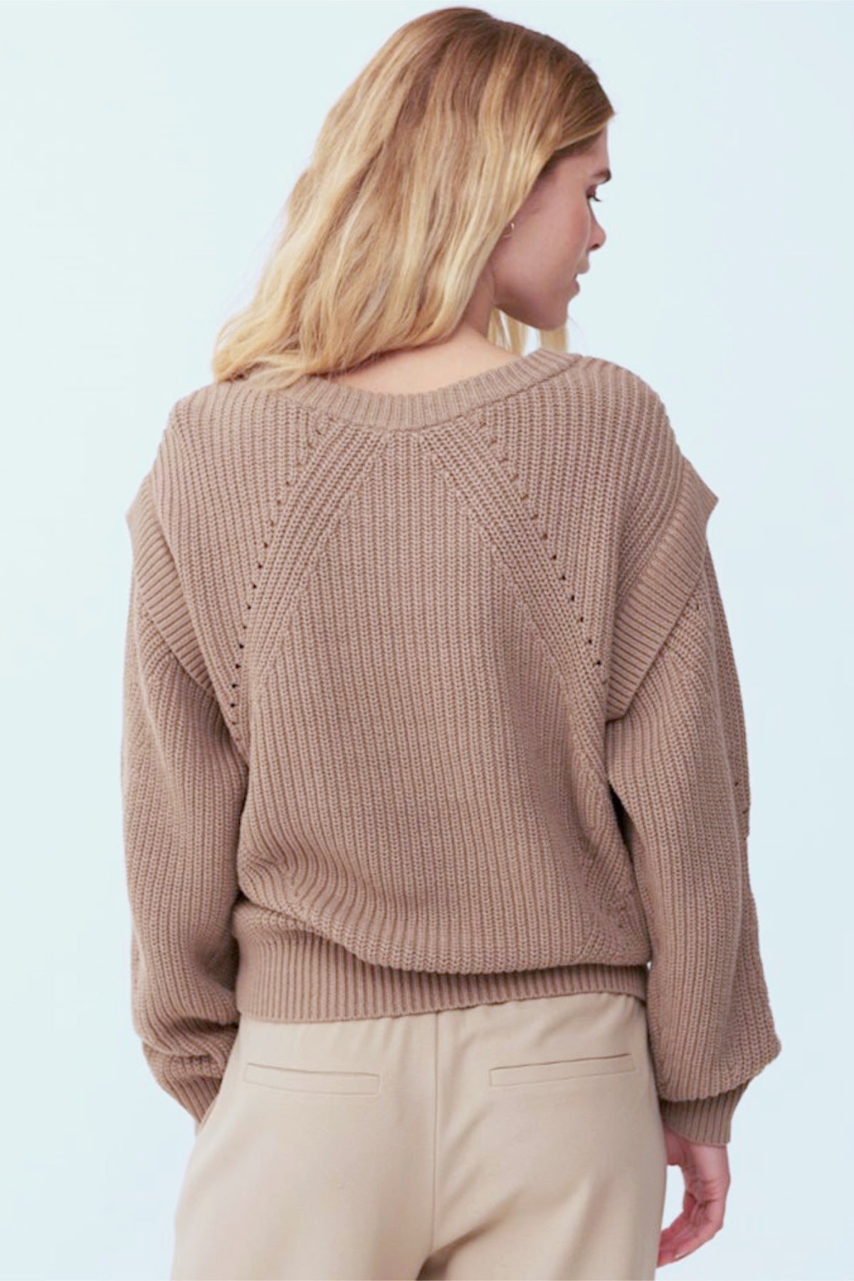 Tanner jumper, stone