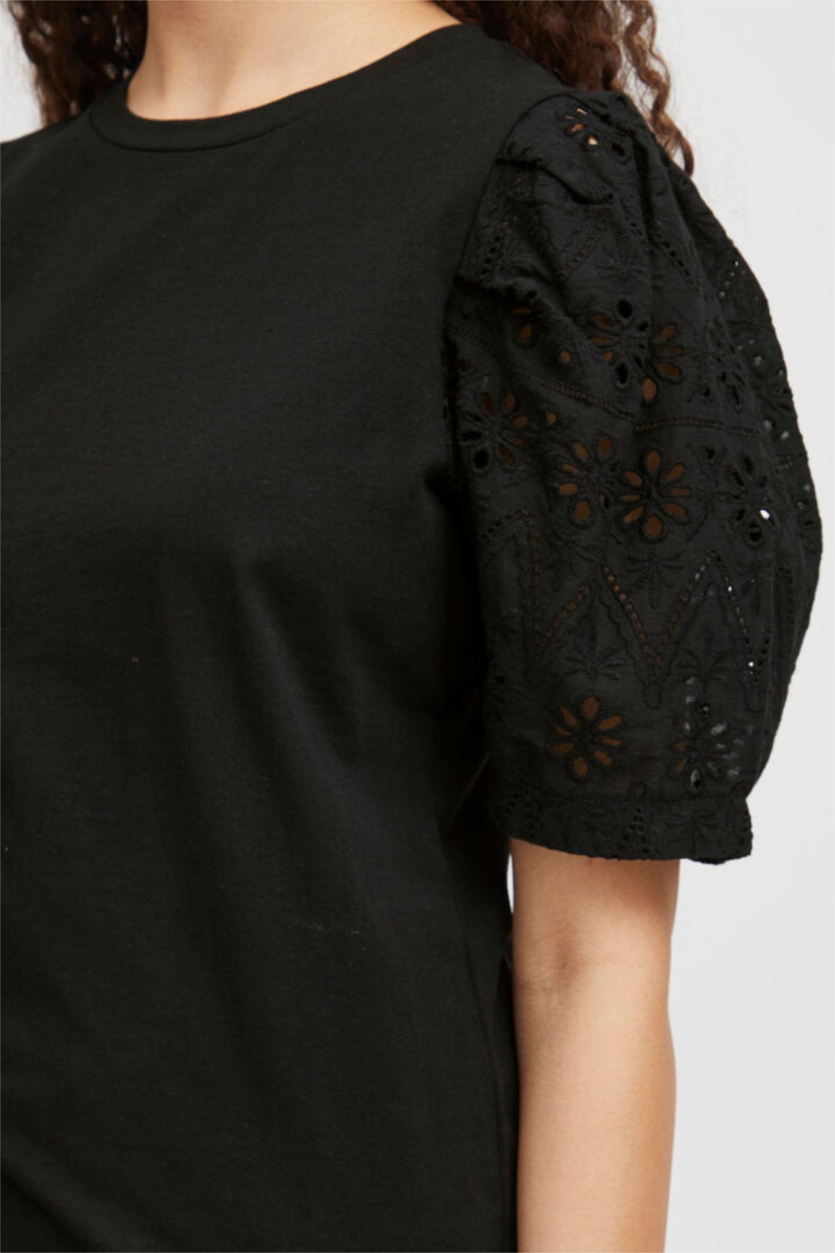 Pasly broderie top, black