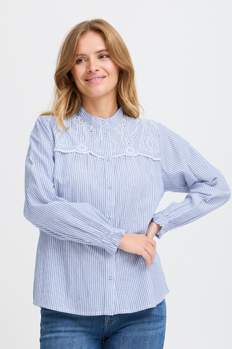 Lydia shirt, powder blue