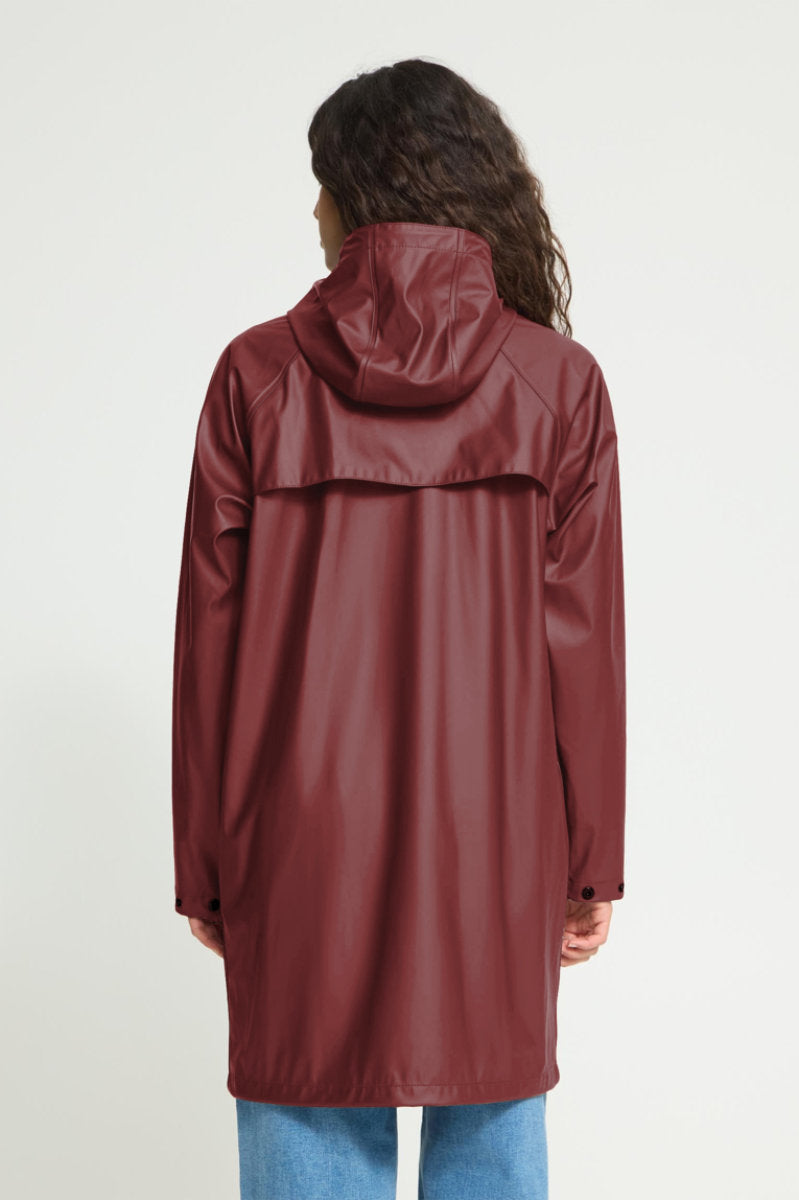 Tazi raincoat, wine