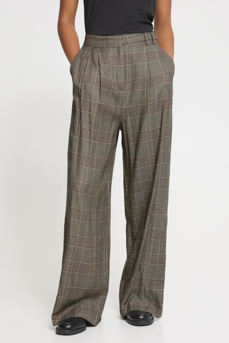 Laito check trousers, black tan