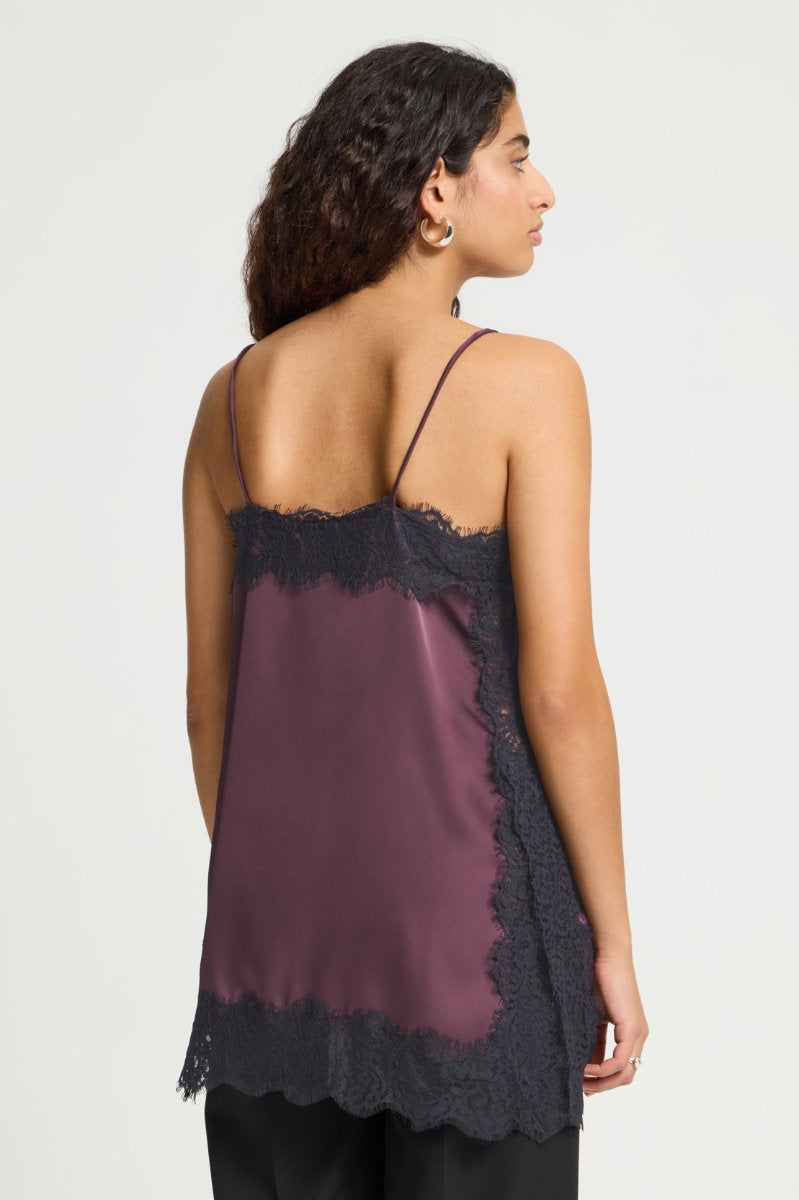 Laccie cami top, plum