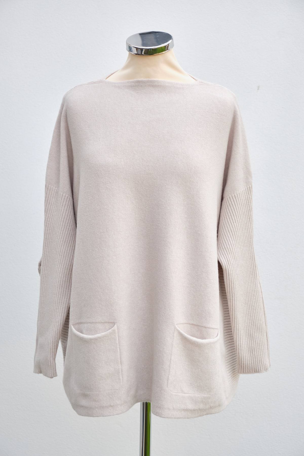 Pocket jumper, stone