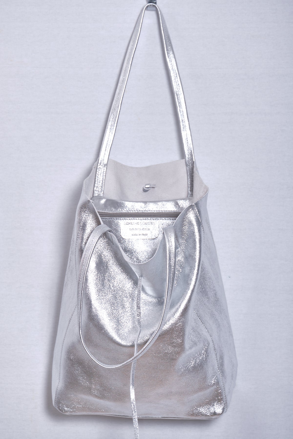 Leather bag, silver