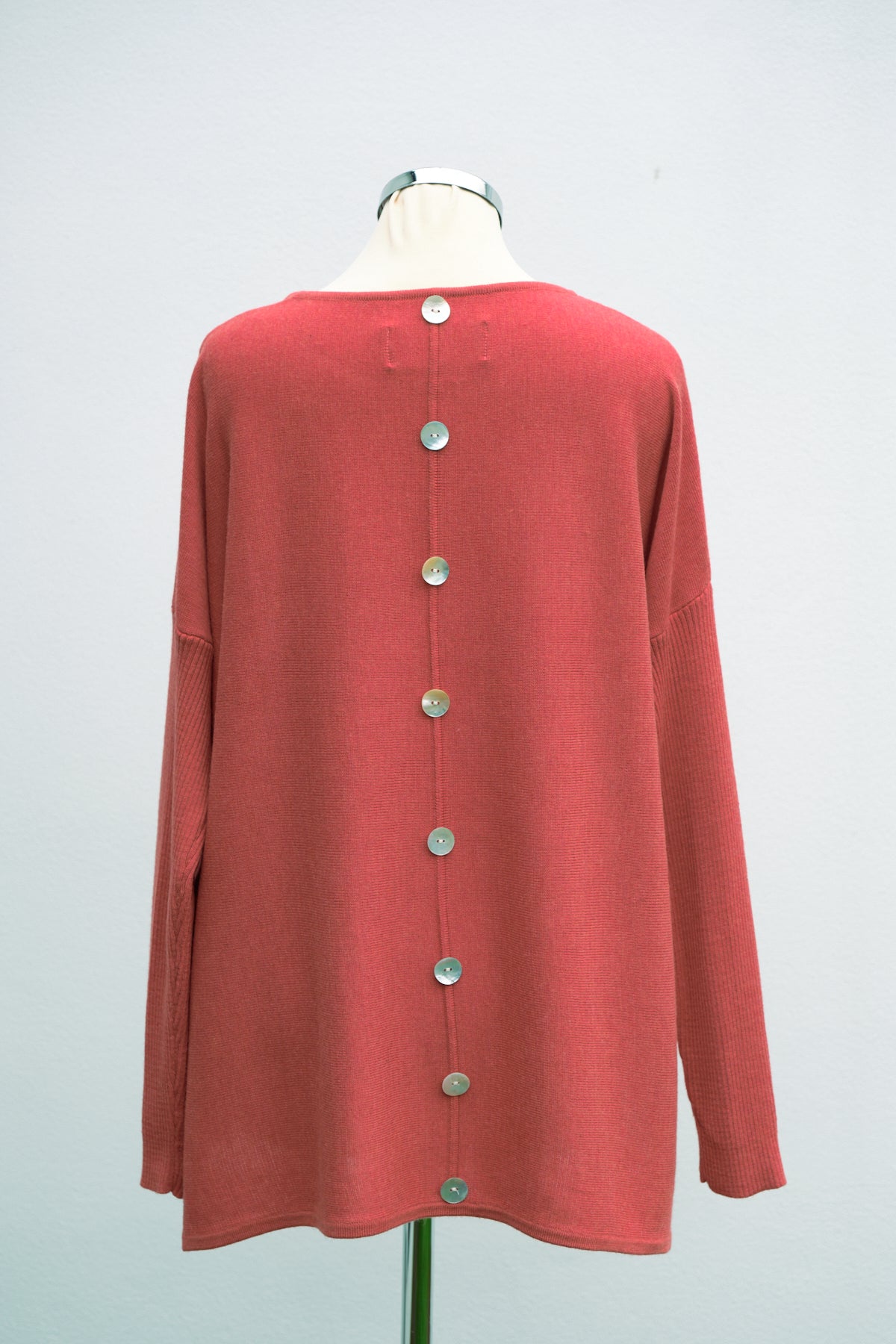 Button back jumper, Spice