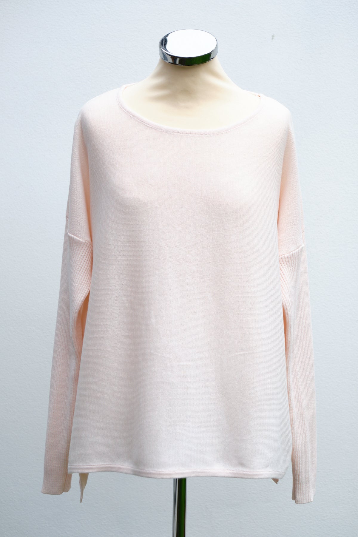 Bow back jumper, shell pink
