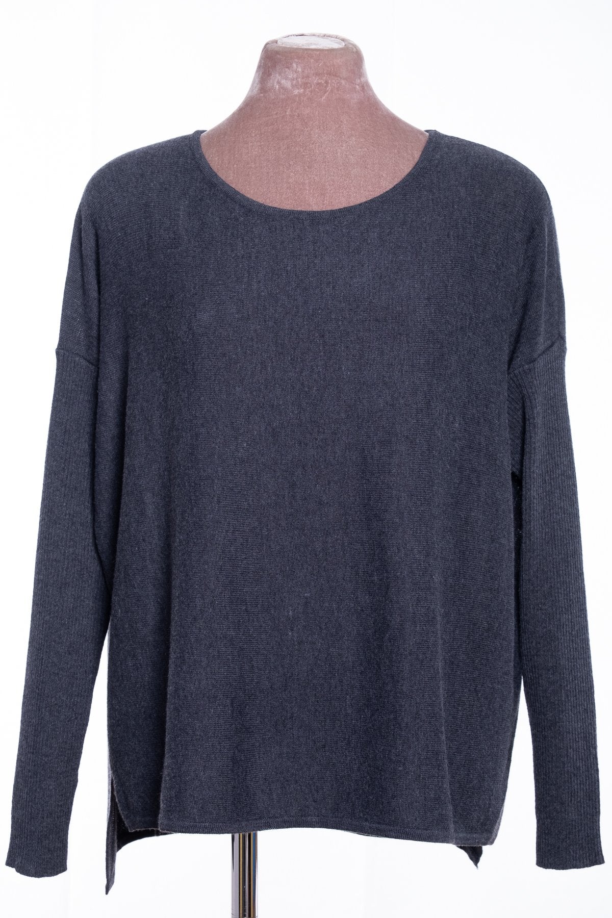 Ginger Toby bow backed jumper, charcoal, front view