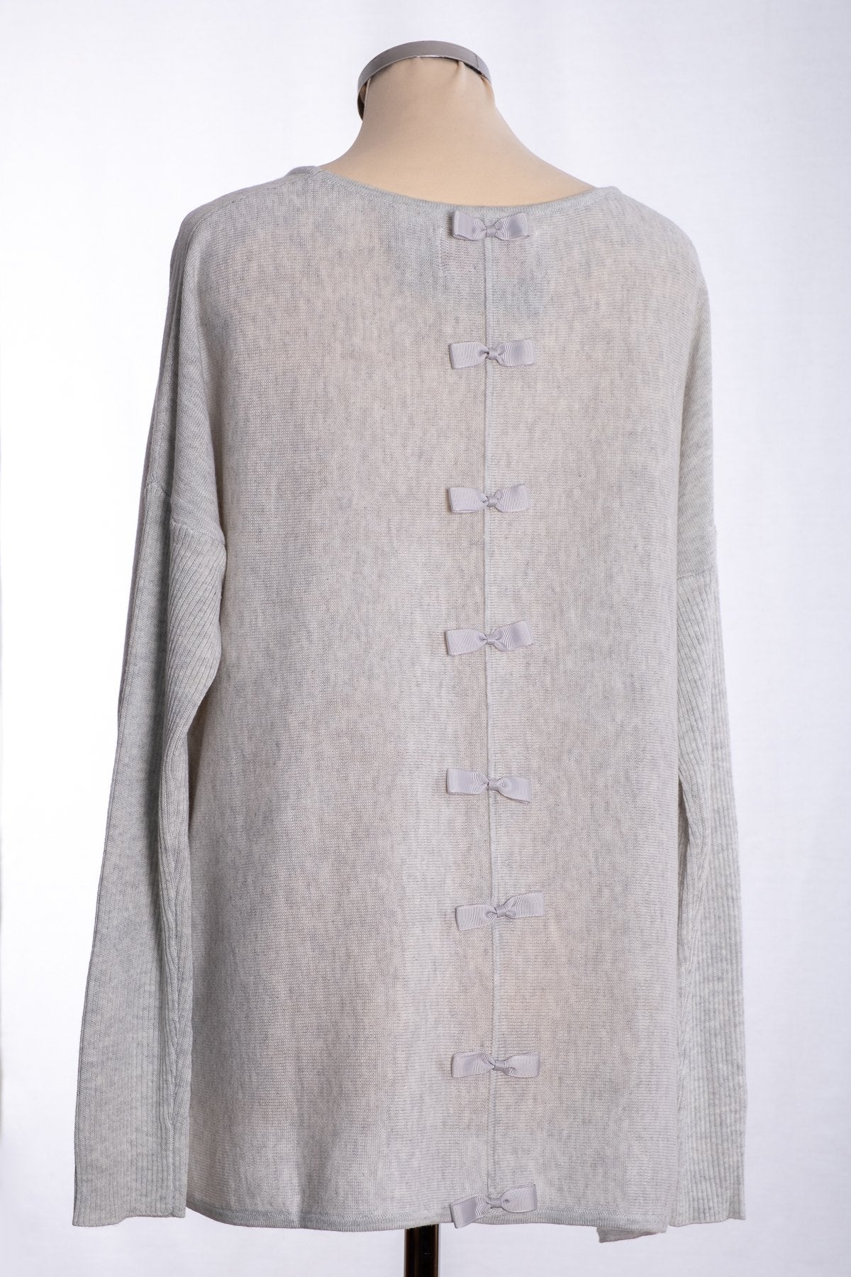 Ginger Toby bow backed jumper, white silver, rear view