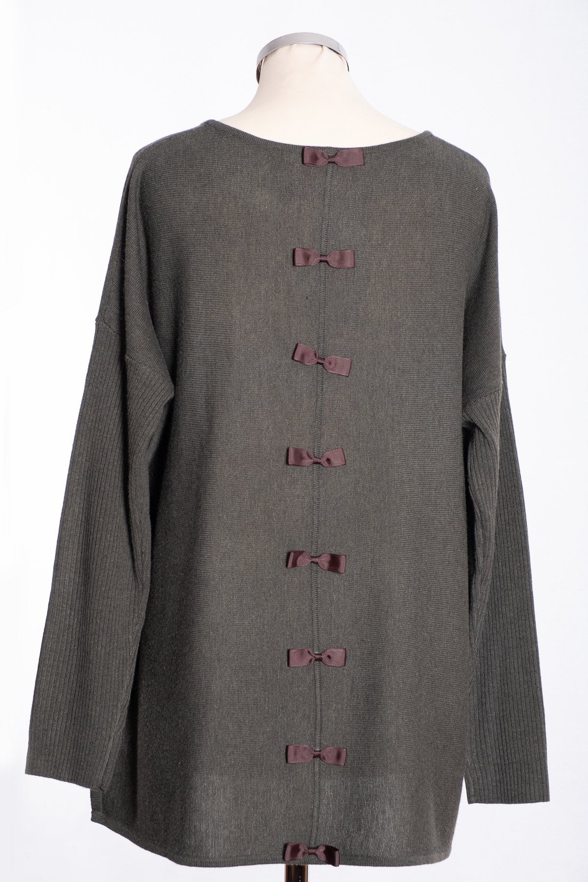Ginger Toby bow backed jumper, dark green, rear view
