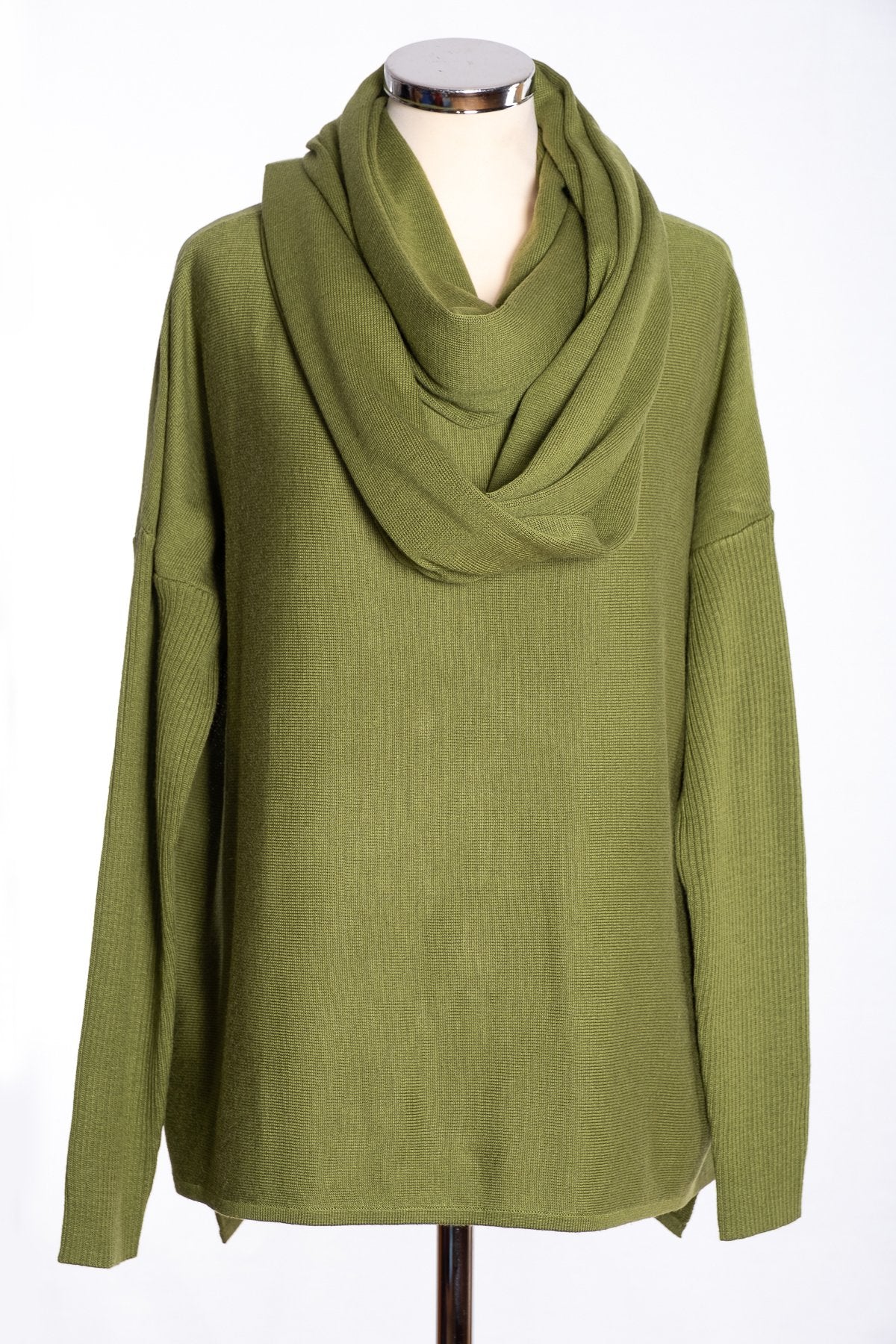 Ginger Toby bow backed jumper, basil, view with snood