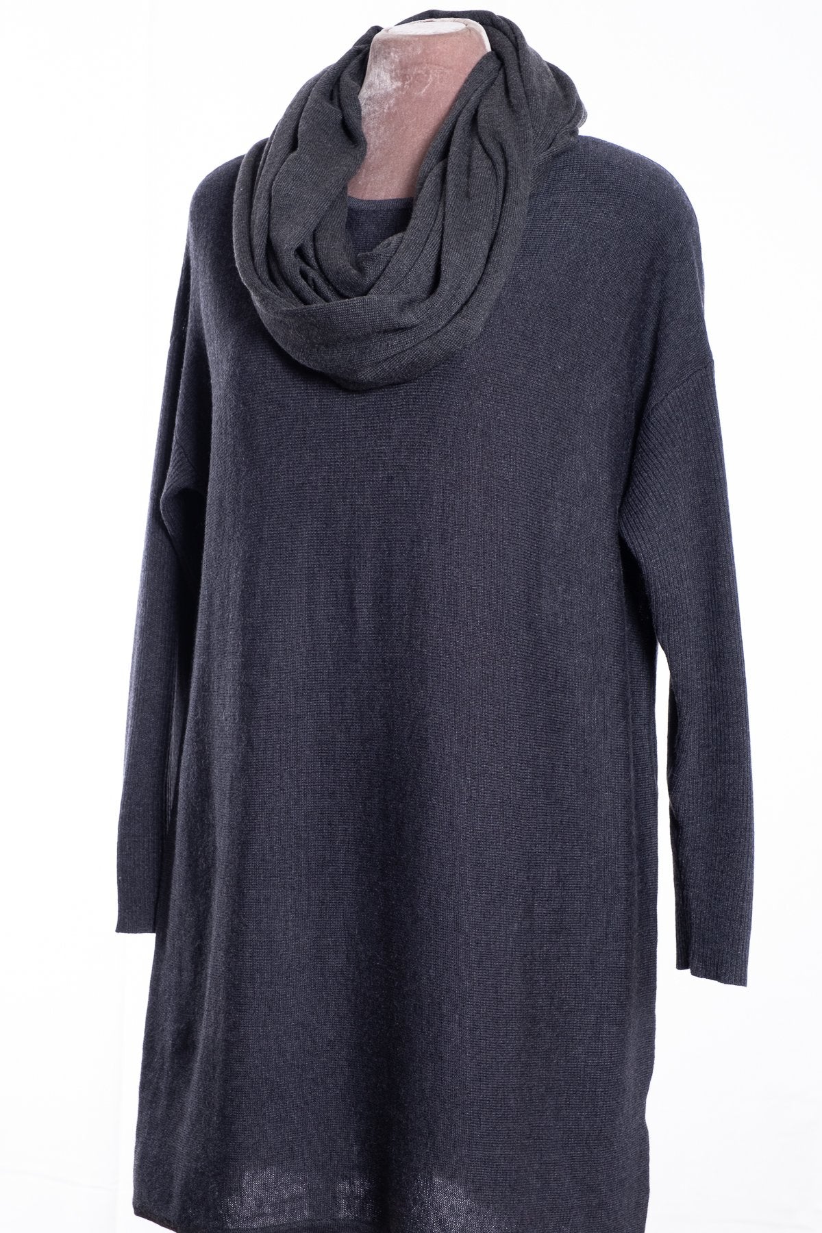 Ginger Toby bow backed tunic, charcoal, view with snood