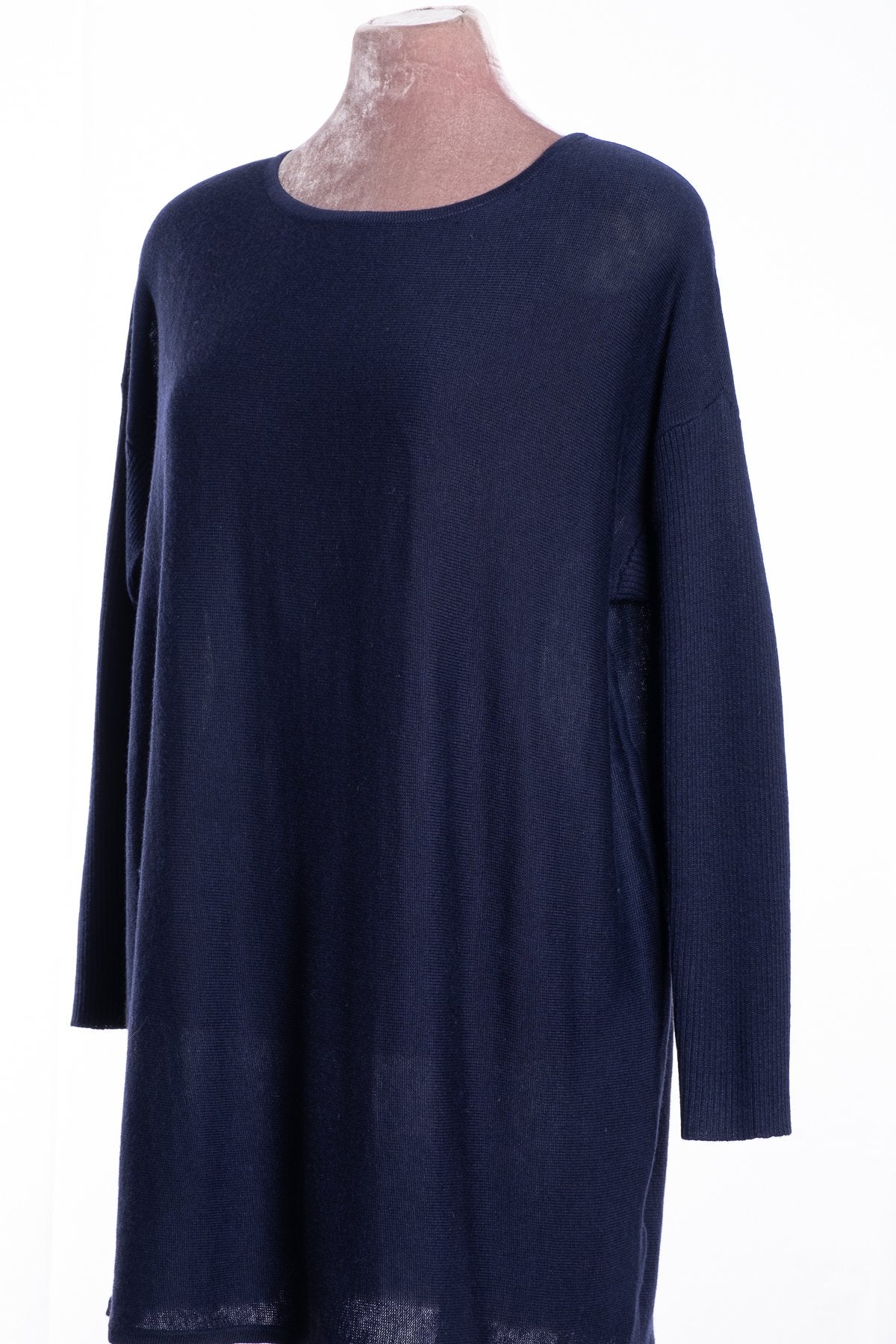 Ginger Toby bow backed tunic, navy, front view