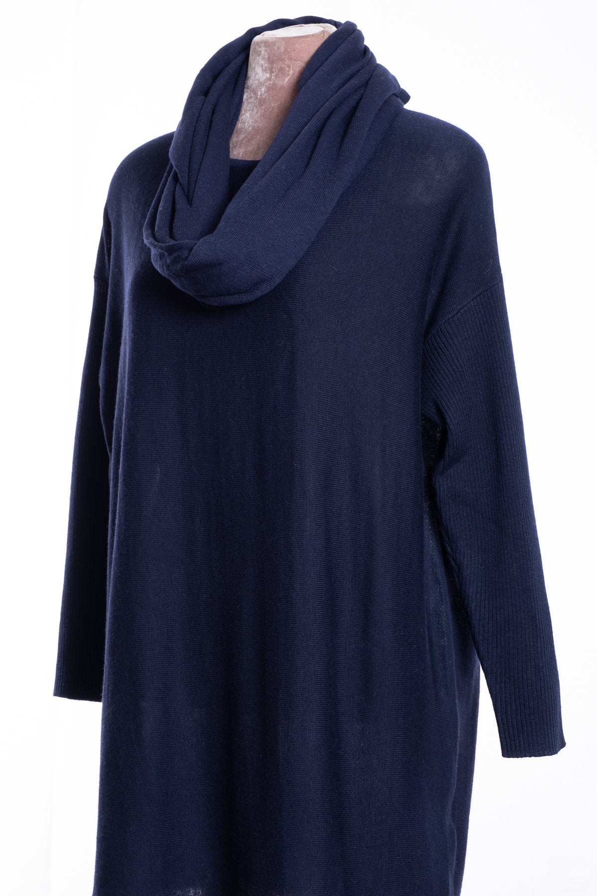 Ginger Toby bow backed tunic, navy, view with snood