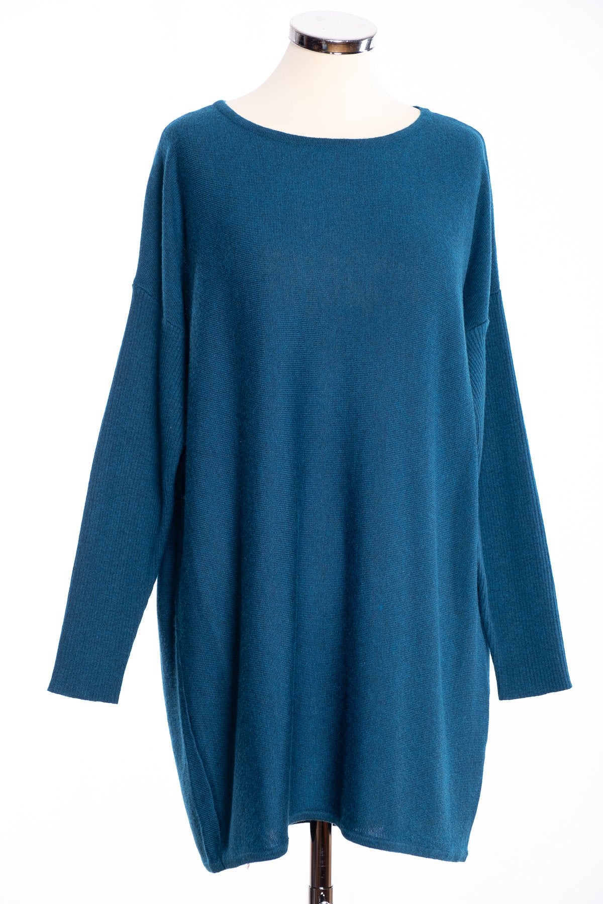 Ginger Toby bow backed tunic, petrol, front view