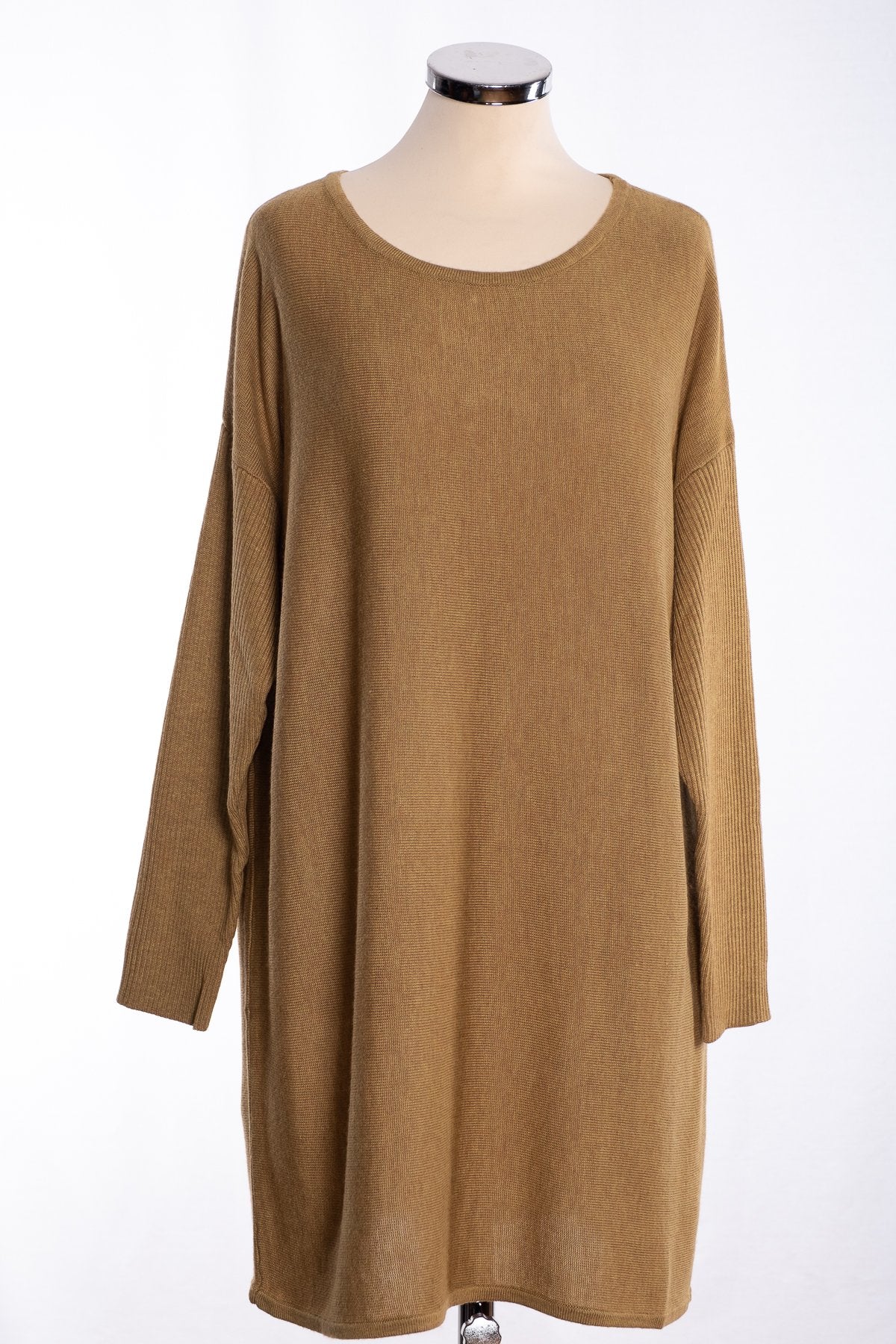 Ginger Toby bow backed tunic, pale olive, front view