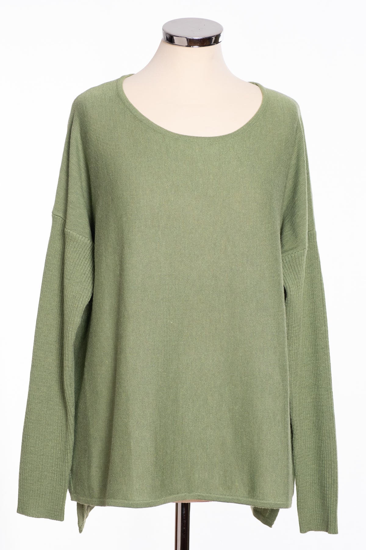 Bow backed jumper, sage