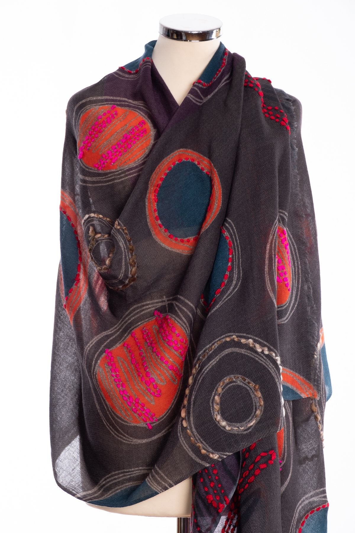 Kapre scribbled circles design scarf, grey, wrap view